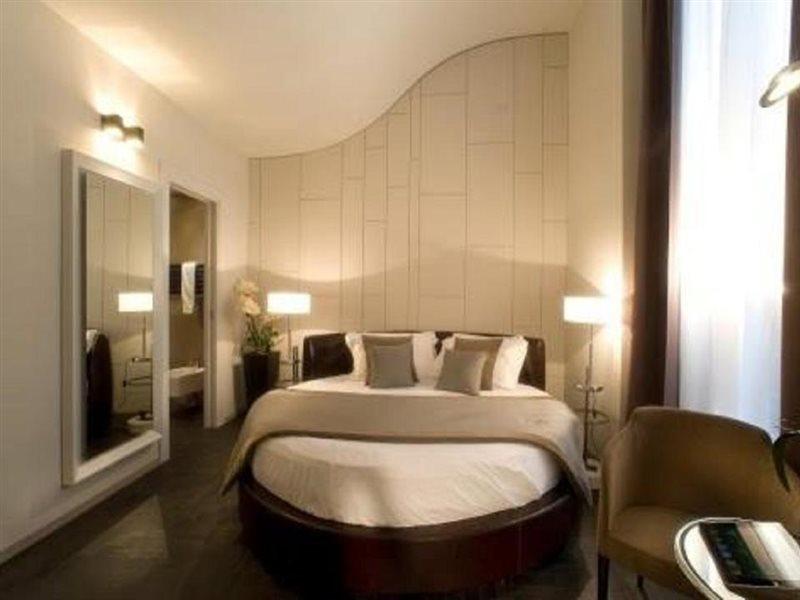 Piazza Del Gesu' Luxury Suites Rzym Zewnętrze zdjęcie